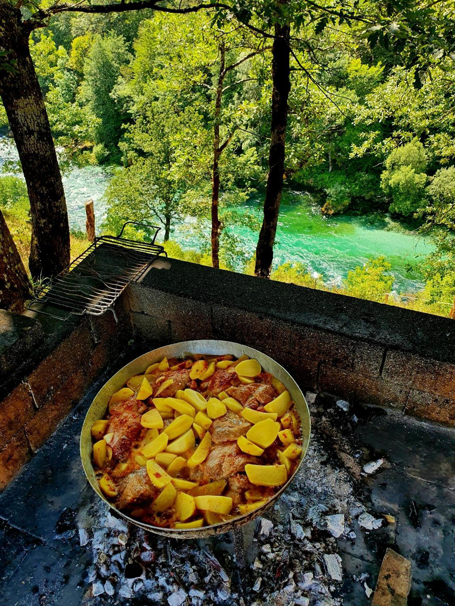 Rafting Camp Modra Rijeka Hotel Scepan-Polje ภายนอก รูปภาพ