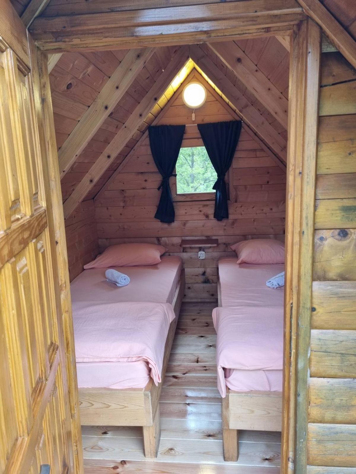 Rafting Camp Modra Rijeka Hotel Scepan-Polje ภายนอก รูปภาพ